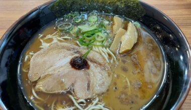 Black garlic tonkotsu ramen, yokohama family ramen akihabara.