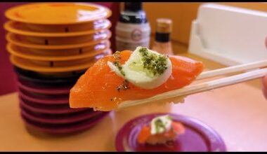 Experience the Thrill of a Japanese Conveyor Belt Sushi Restaurant!