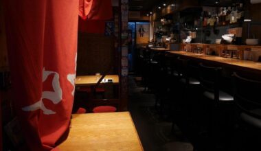 Tokyo ramen shop bans customers from using their phones while eating