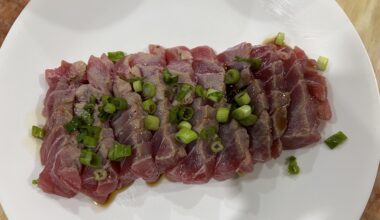 Aburi red tuna tataki.