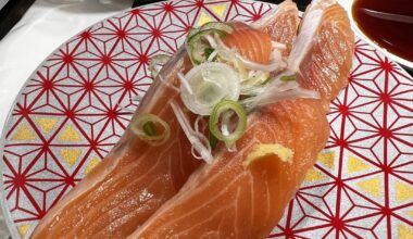 Conveyor Belt Sushi Lunch in Tokyo (near Shibuya Crossing)