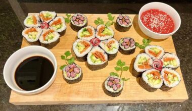 [Found] Flower sushi, made with rice from elven lands