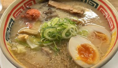 Tonkotsu ramen with barley miso from Kyushu Jangara in Akasaka