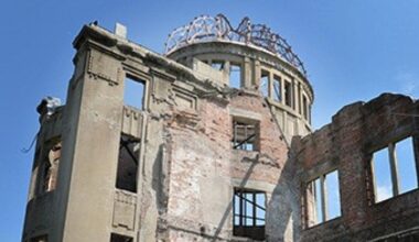 Hiroshima, Nagasaki: Apocalyptic Moments