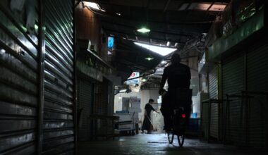 [OC] Cleaning up after the morning fish sales at the old oroshi ichiba in Tsuruhashi