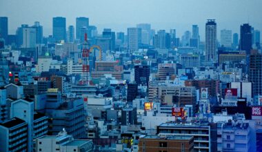 View from Tsūtenkaku towards Dōtonbori | Osaka, March 2018 [OC]