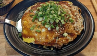 Okonomiyaki from Chinchikurin in LA's Little Tokyo, got their specialty (w/ ground beef instead of pork & bean sprouts), shishito peppers on the side, and a beer... this easily made my weekend