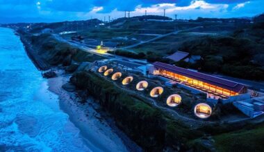 Hotel built on cliff in Shimane opens for local regeneration