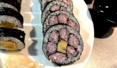 Was working on my tamagoyaki recipe for lunch, slipped and accidentally made a pretty roll! What’s your favorite artsy roll?