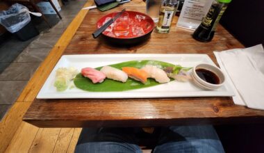 Sushi tasting and extras (Hokkaido Uni and Mirugai)