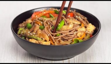 Easy CHICKEN YAKISOBA | Soba Noodles with Chicken and Vegetables