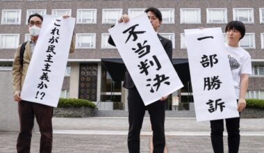 High court partially overturns damages for hecklers removed from Abe speech