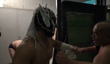 I love how relaxed El Desperado is after beating up Ishii backstage