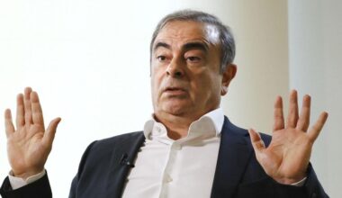 Ghosn files $1 bil. lawsuit against Nissan: report