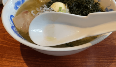 Clam, chicken and butter shio ramen (Japan)