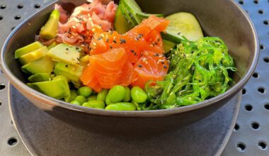 Salmon poke bowl, I’m recently in love with them 🥰🥰