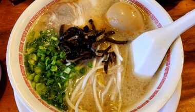 Hakata-style tonkotsu at Hakatabunko, Seoul