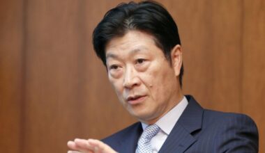 BOJ deputy chief sees rate hikes nowhere near, 2% inflation still off