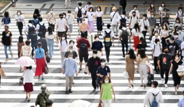 Foreign residents in Japan near 3m as citizen population takes record drop