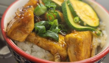 Sesame courgette & teriyaki tofu don