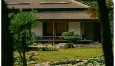 Kenroku-en in Kanazawa is one of the three most beautiful gardens in Japan. And therefore the world, probably.