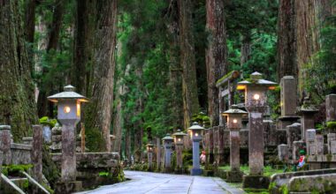 Oku-no-in at dusk, four years ago today (Wakayama-ken)