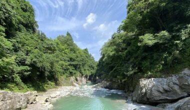 downriver from the waterfall at Watagataki (綿が瀧)