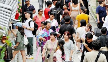 More foreign tourists, worker shortages fuel tourism troubles