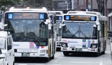 Half of bus drivers greet each other via hand wave, defying rules