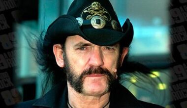 David Finlay should style his beard like Lemmy. It's historically been a great choice for heels, and it would give us yet another reason to hate him. Spoiled rich kid trying to cosplay a tough guy - well who better to cosplay ? Thank your for coming to my ted talk, good night.