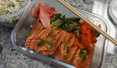 The lunch I took to work today- salmon sashimi with tobiko, avocado and furikake seasoned rice