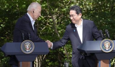 Japan, U.S. leaders agree on new missile development