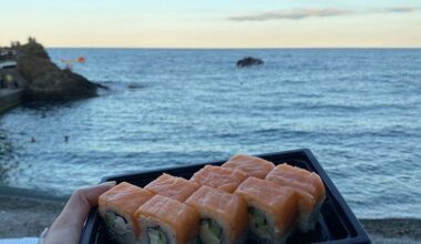 Sushi and a sea of beauty.