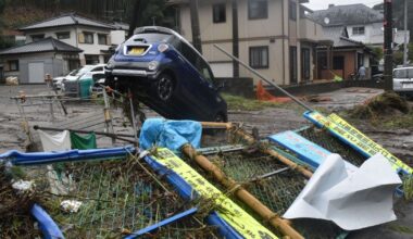 2 dead, dozens of buildings flooded in 3 Japan prefs. in wake of Typhoon Yun-yeung