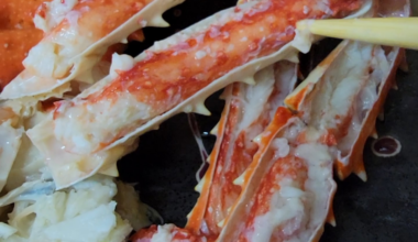 I tried boiled King Crab in Sapporo Market