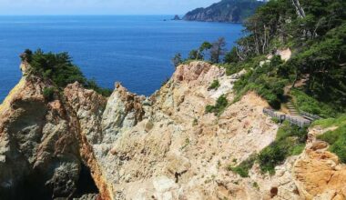 The Road Moderately Travelled: Izu Peninsula