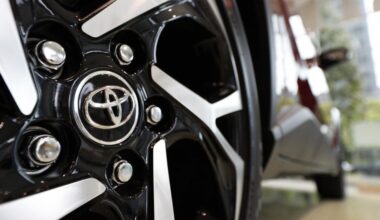 Toyota domestic plants suspended after system failure