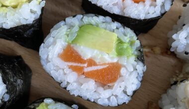 Homemade rolls with avocado, salmon and cream cheese 🤎