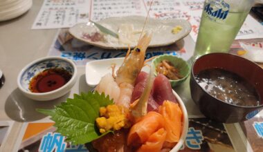 I tried the Donburi at the Ekini Market in Hakodate