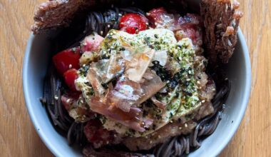 Cold soba tomato noodles