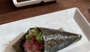 Negitoro Handroll