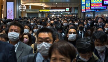 Shin-Ōsaka Station on a busy day