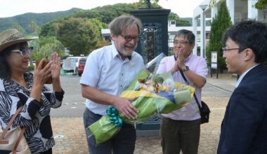 English teacher returns to work at Nagasaki Univ. after suit settlement - The Mainichi