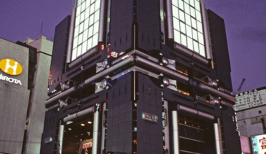 Kirin Plaza Osaka in Shinsaibashi, circa 1987 (demolished in 2008)