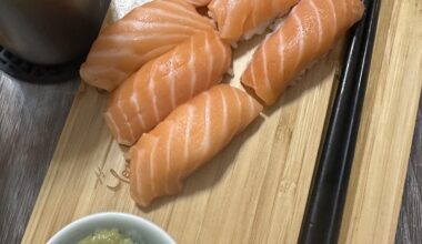 Salmon Nigiri