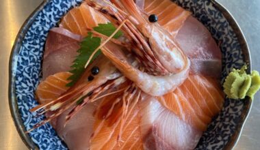 I work at a fish market/ restaurant where guests can customize their own chirashi bowls + sashimi platters. Thought this sub would enjoy some of what we’ve served! Toronto, ON