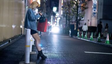 Coming to the rescue of streetwalkers in Kabukicho