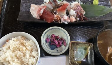 16 kinds of sashimi, asari soup with tako rice fresh from market across the road