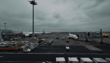 日本の玄関口 - Overcast Haneda Airport