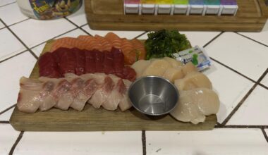 $31 worth of sashimi from my local Nijiya Market (LA, CA)